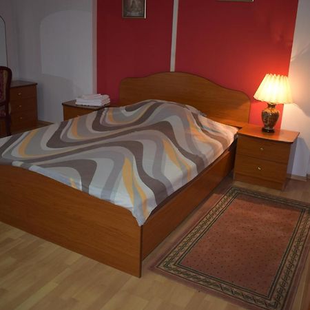 Klara'S Apartment Nis Luaran gambar